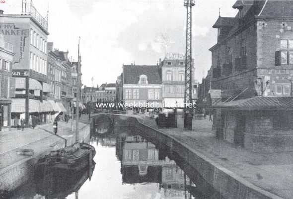 Friesland, 1925, Leeuwarden, Leeuwarden bedreigd. Het einde van de Nieuwestad, gezien van de Lange Pijp af. In de verte het Nauw