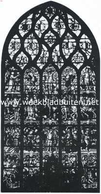 Frankrijk, 1925, La Roche-Maurice, Een reis door Bretagne. Glasraam in de kerk van La Roche-Saint-Maurige