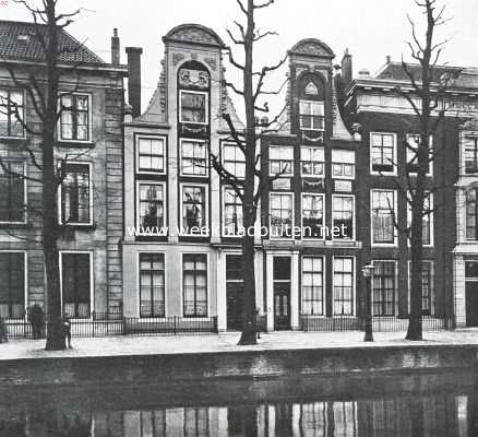 Zuid-Holland, 1925, Leiden, Gevels en gevelversieringen in de sleutelstad. Gevels aan het Rapenburg te Leiden
