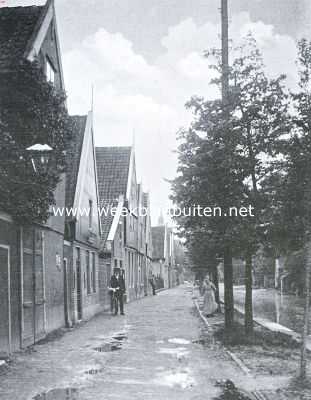 Noord-Holland, 1925, De Rijp, De Rijp. Langs het schilderachtige grachtje