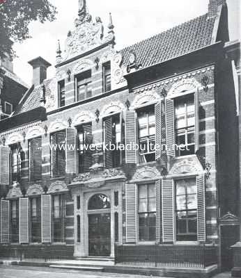 Groningen, 1925, Groningen, Fraaie gevels te Groningen. Huis aan de Ossemarkt te Groningen