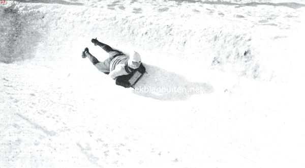 Zwitserland, 1926, Onbekend, Wintersport in hooge regionen. In de bocht