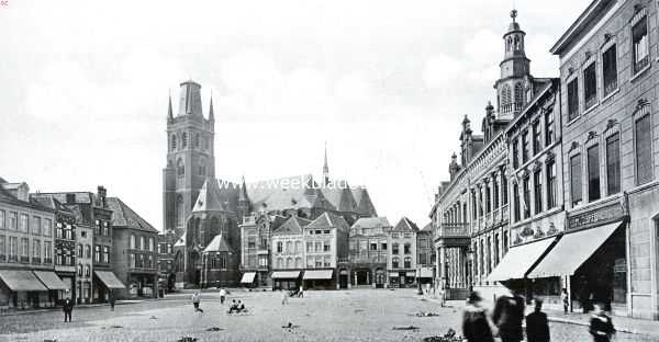 De Markt te Roermond op den achtergrond de kathedraal