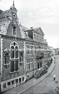 Zuid-Limburg, 1926, Roermond, Roermond het huis der steenen trappen aan de Meerstraat