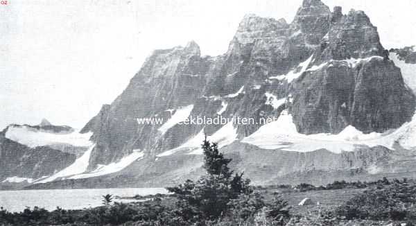 Canada, 1926, Onbekend, De Ramparts in het Canadeesch Jasper National Park