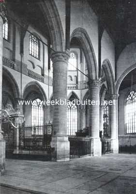 De St. Laurenskerk te Rotterdam. Het koor aan de zuidzijde
