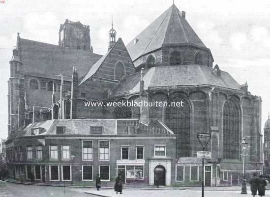 De St. Laurenskerk te Rotterdam. Aan de oostzijde