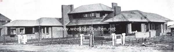 Zuid-Holland, 1926, Kijkduin, Kijkduin. Drie samengebouwde landhuizen in het villapark