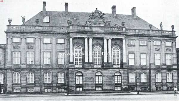 Denemarken, 1926, Kopenhagen, Een der gebouwen van het slot Amalienborg