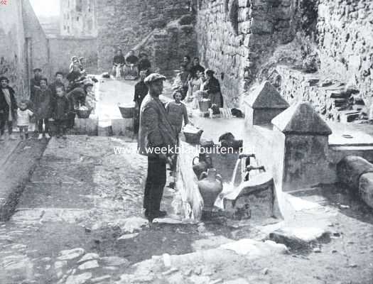 Spanje, 1926, Onbekend, Een openbare waschgelegenheid als men in de meeste Spaansche plaatsen vindt