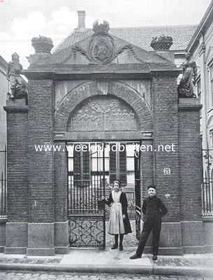Gelderland, 1926, Nijmegen, De poort van het protestantsche Kinderweeshuis te Nijmegen