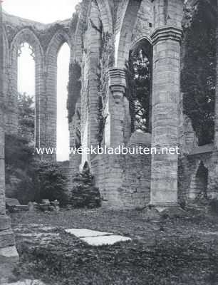 Zweden, 1926, Visby, Wisby, de doode hanze-stad. In de bouwvallen van de St. Catharinakerk