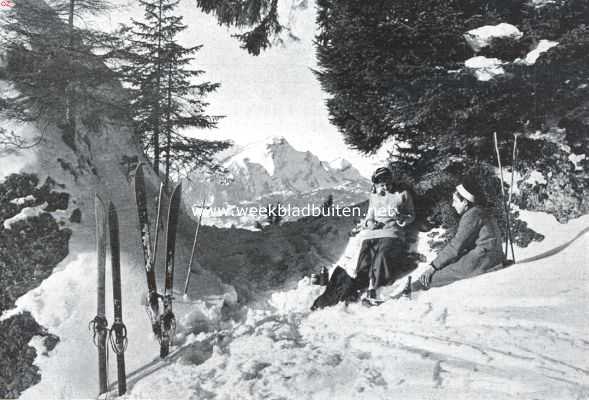 Rust tijdens een skitocht op den Rigi Rotstock, op den achtergrond de Pilatus