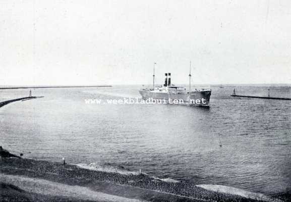 Noord-Holland, 1927, Ijmuiden, De ingang van Ijmuiden's haven