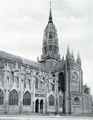 Schip en dakruiter van de kathedraal te Bayeux