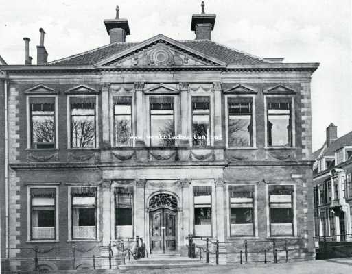 Utrecht, 1927, Utrecht, Het Huis Janskerkhof 13 te Utrecht, en zijn omgeving. Het Huis aan het Janskerkhof, hoek Drift, te Utrecht