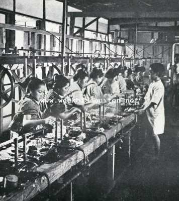 Japan, 1927, Onbekend, De Japansche zijdeteelt. Behandeling der cocons in warm water