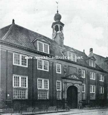 Noord-Brabant, 1927, Breda, Oudheden te Breda. De voorgevel van het Oude Mannenhuis te Breda