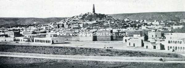 Algerije, 1927, Ghardaa, Naar de M'Zab. Panorama van Ghardaa, de hoofdstad van de M'Zab