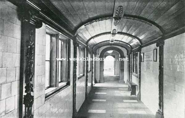 Overijssel, 1927, Zwolle, Het Vrouwenhuis te Zwolle. Gang in het Vrouwenhuis te Zwolle