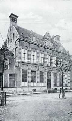 Overijssel, 1927,  Zwolle, Huis aan de Melkmarkt te Zwolle, thans museumgebouw