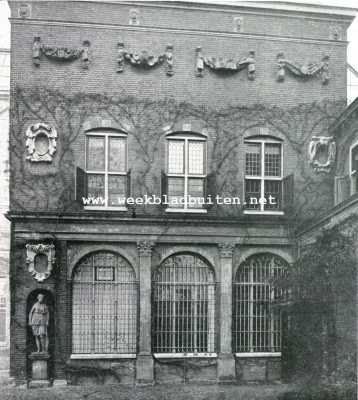 Noord-Holland, 1927, Amsterdam, De ontwikkelingsgeschiedenis van het Hollandsche landhuis. Fragment van Huygen's Huis te 's Gravenhage, opgebouwd achter het Rijksmuseum