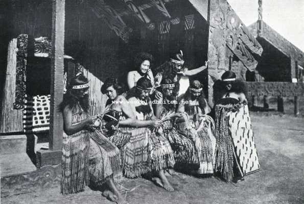 Nieuw-Zeeland, 1927, Onbekend, Maori-meisjes op Nieuw-Zeeland