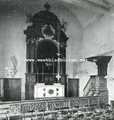 Utrecht, 1927, Amersfoort, Pleisterkoor met altaaropstand, preekstoel en communiebank in de thans gesloopte Oud-Katholieke Kerk te Amersfoort