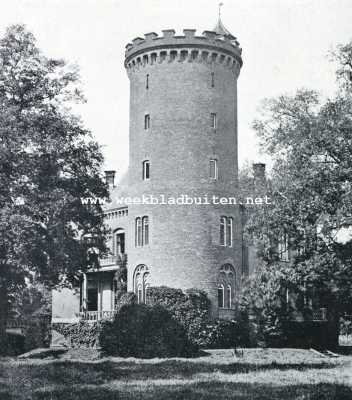 Utrecht, 1928, Driebergen-Rijsenburg, De geschiedenis van de ridderhofstad Sterkenburg. De ridderhofstad Sterkenburg. De ronde toren uit de dertiende eeuw