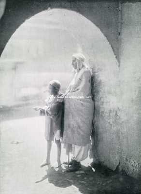 Algerije, 1928, Algiers, ALGIERS. BLINDE BEDELAARS