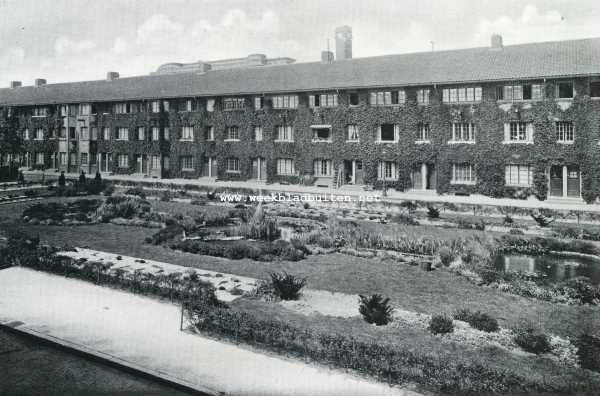 De fonteinen van Amsterdam. Fonteintje in den Harmoniehof