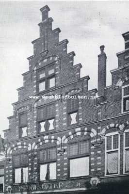 Noord-Holland, 1929, Haarlem, Gerestaureerde gevel op de Nieuwmarkt te Haarlem