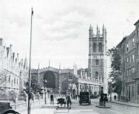 Engeland, 1929, Oxford, Een toerist in Oxford. Magdalen College