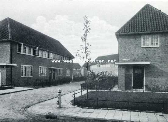 Noord-Holland, 1929, Amsterdam, Tuindorp Nieuwendam. 14. Een eenvoudige straatbuiging