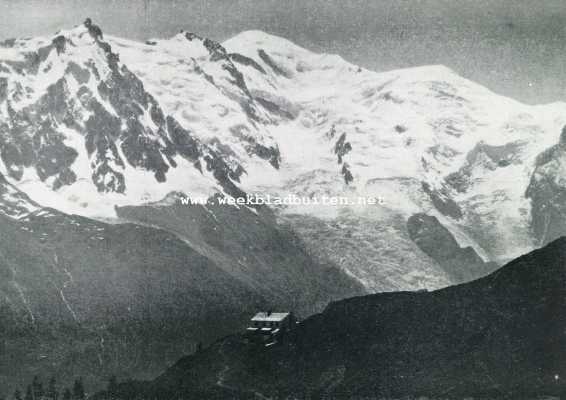 CHAMONIX. DE MONT BLANC, GEZIEN VANAF LA FLEGRE