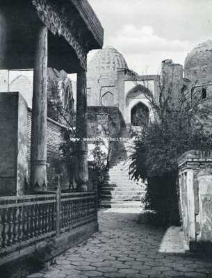 Oezbekistan, 1929, Shah-i-Zinda, Door Turkestan. De Straat der Graven, Schach Sinda bij Samarkand