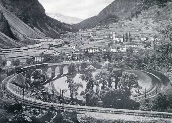 Zwitserland, 1930, Brusio, Bernina-betoovering. De cirkelvormige bocht van den Bernina-spoorweg bij Brusio