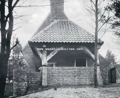 Utrecht, 1930, Leusden, Portiek van het kennelhuisje der Kon. Ned. Jachtvereeniging te Oud-Leusden