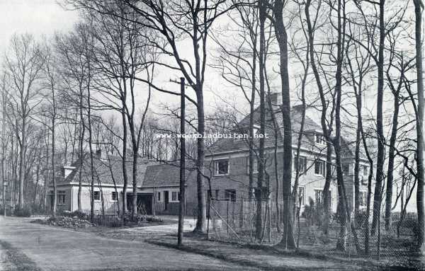 Noord-Holland, 1930, Hilversum, Huize de Engh. Huize de Engh te Hilversum. Westzijde aan de van Hengellaan