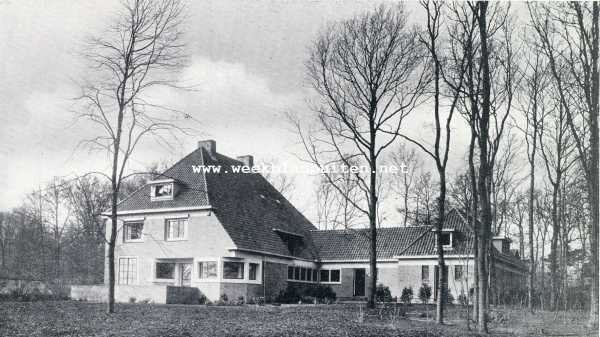 Noord-Holland, 1930, Hilversum, Huize de Engh. Erker en hoekraam aan de Oostzijde
