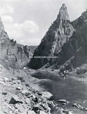 Curecanti Needle bij de Gunnison-rivier in Colorado