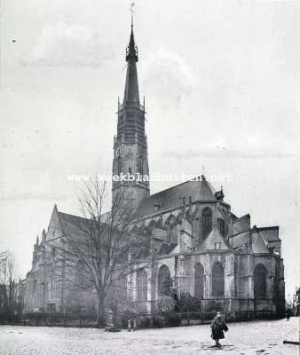 Zeeland, 1930, Hulst, Een 750-jarige. De St. Willebrordskerk te Hulst (tweede helft der 15de eeuw. Kapellen eerste helft der 16de eeuw; toren vernieuwd)