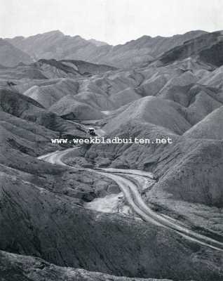 Amerika, 1930, Onbekend, Een autoweg door een canyon in Californi