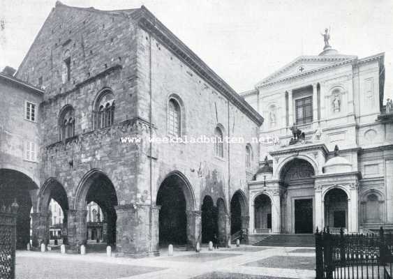 Itali, 1930, Bergamo, Bergamo, La Citta Alta. Bergamo. Voorgevel van de Kathedraal en het Bibliotheekgebouw (voormalig Palazzo Vecchio)