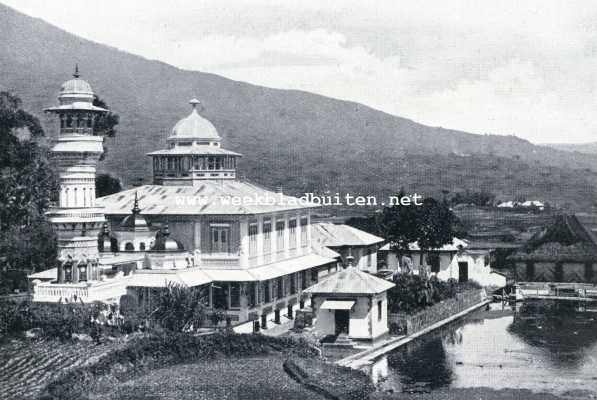 Indonesi, 1930, Sungai Puar, Het Mohammedanisme in Indonesi. Moderne Moskee te Soengei Poear bij Fort de Kock