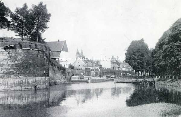 Limburg, 1930, Maastricht, Bij de oude Wallen van Maastricht