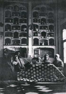 Onbekend, 1930, Onbekend, Een interieur te Usbekistan in Turkestan