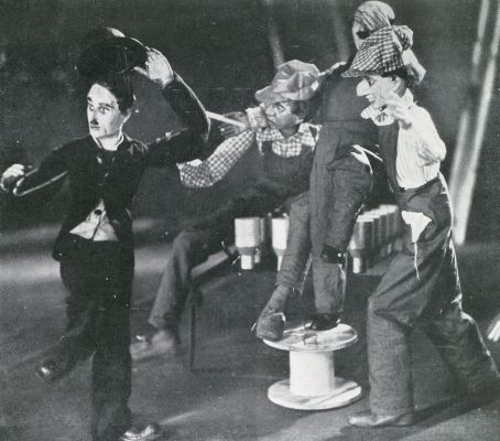 Onbekend, 1931, Onbekend, FILM IN HET KWADRAAT. DE DRIE MECANICIENS