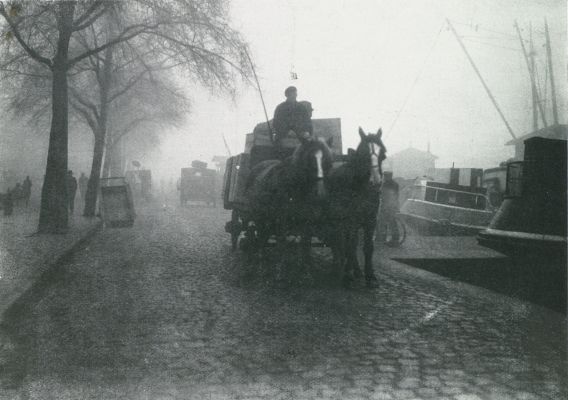 Noord-Holland, 1931, Amsterdam, DAMRAK BIJ MISTIG WEER