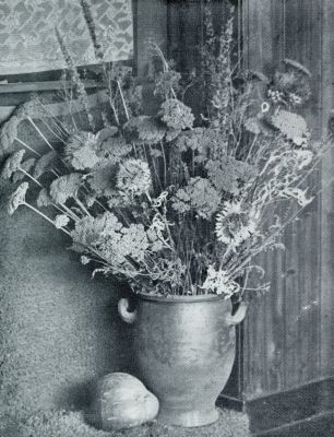 Onbekend, 1931, Onbekend, Gedroogde bloemen. Winterbouquet